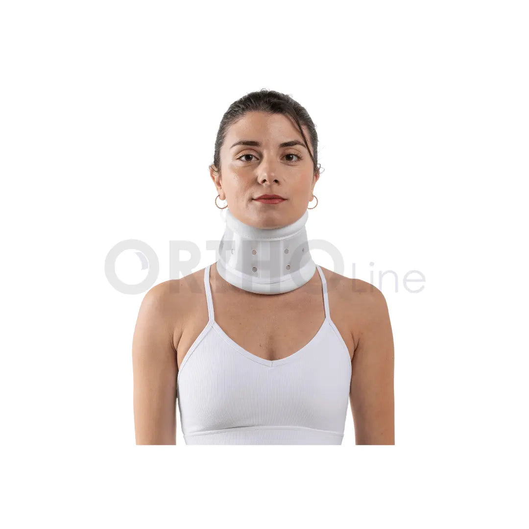 Cureline - ortholine women using ortholine cervical collar front view